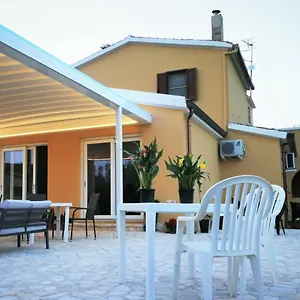 ** Bed and breakfast Fiori Di Pesco Italia